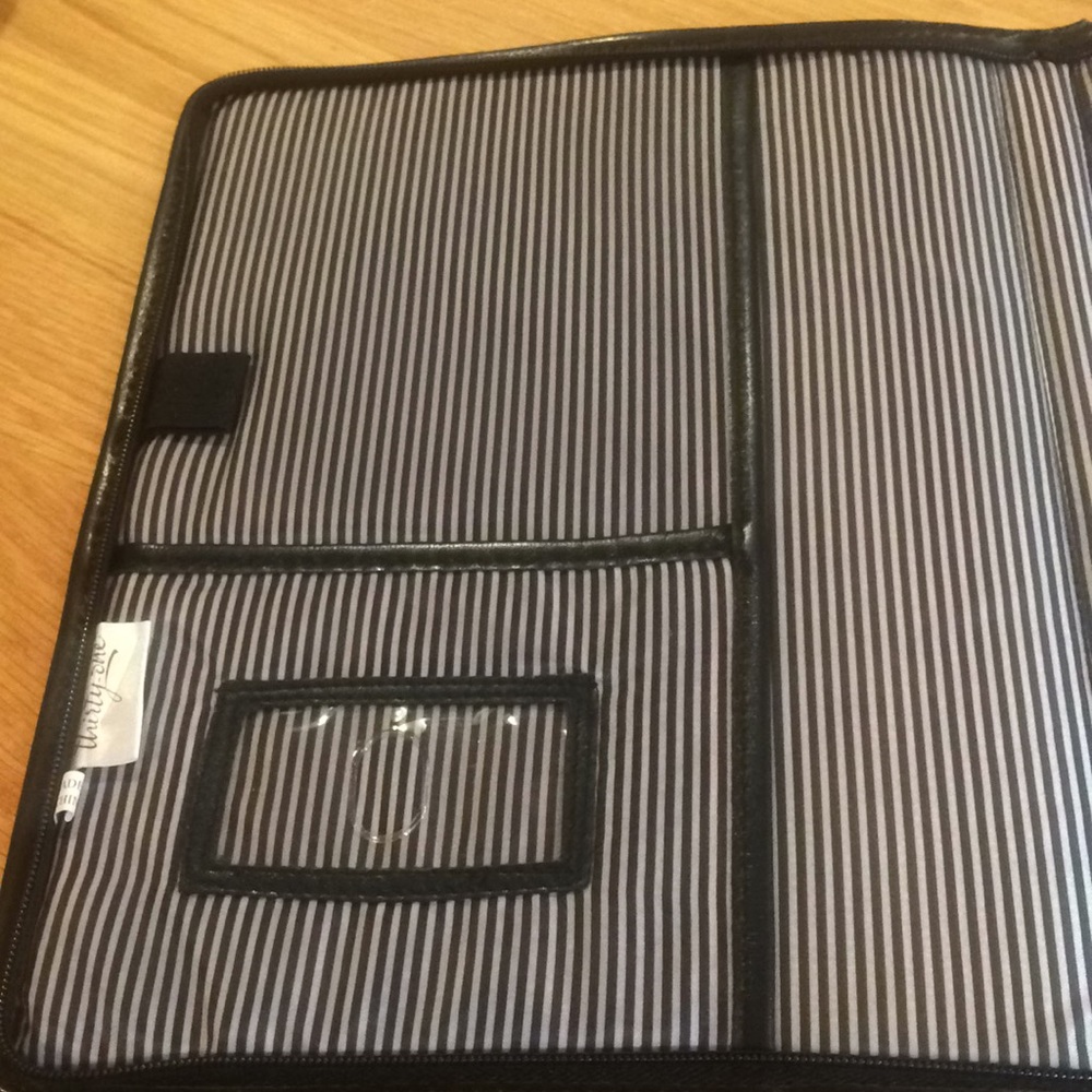 Thirty one notebook - Picture 2 of 3